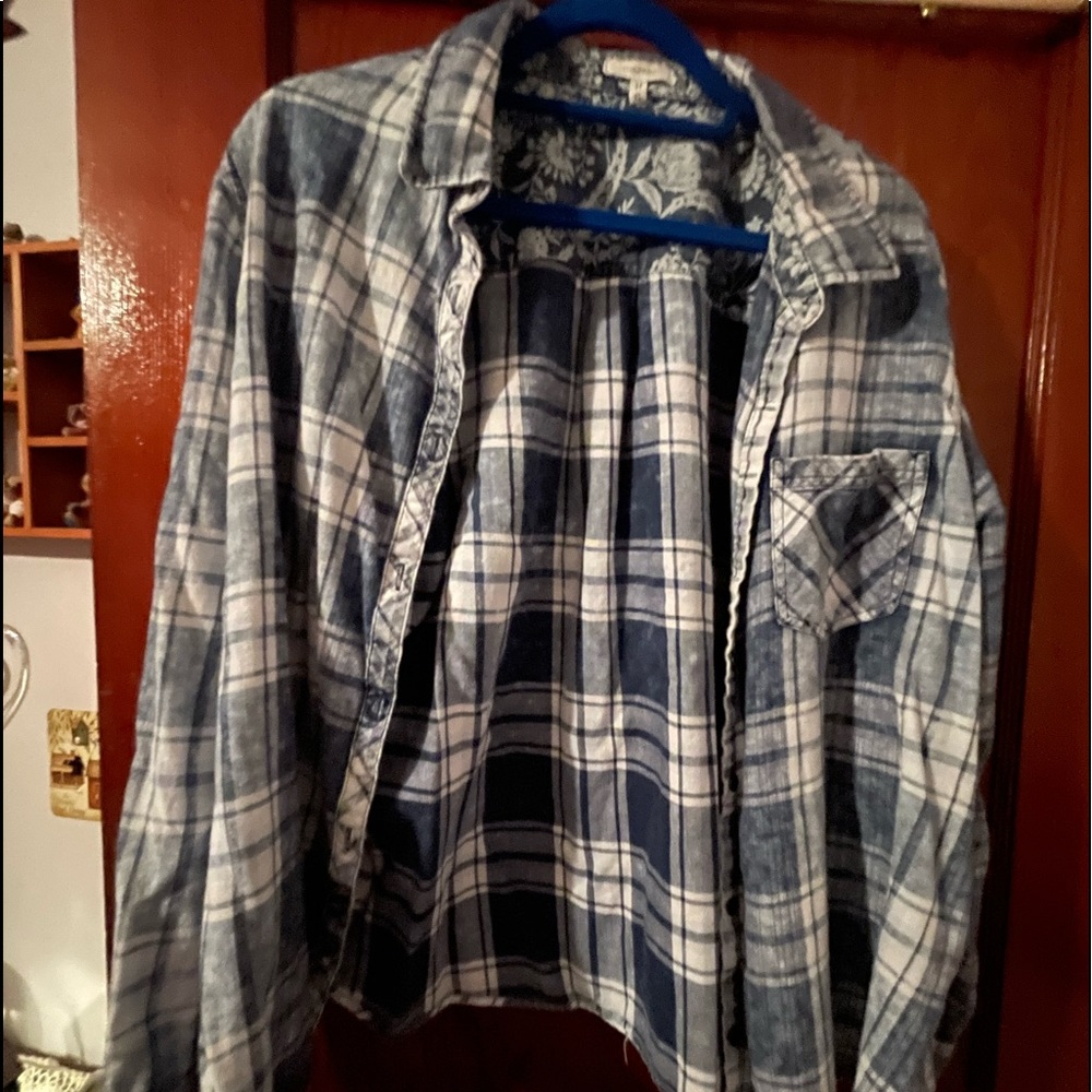 Maurice’s plaid button long sleeve shirt